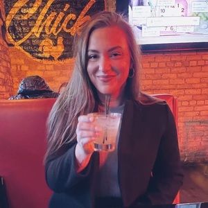 Meet your Posher, Kendra